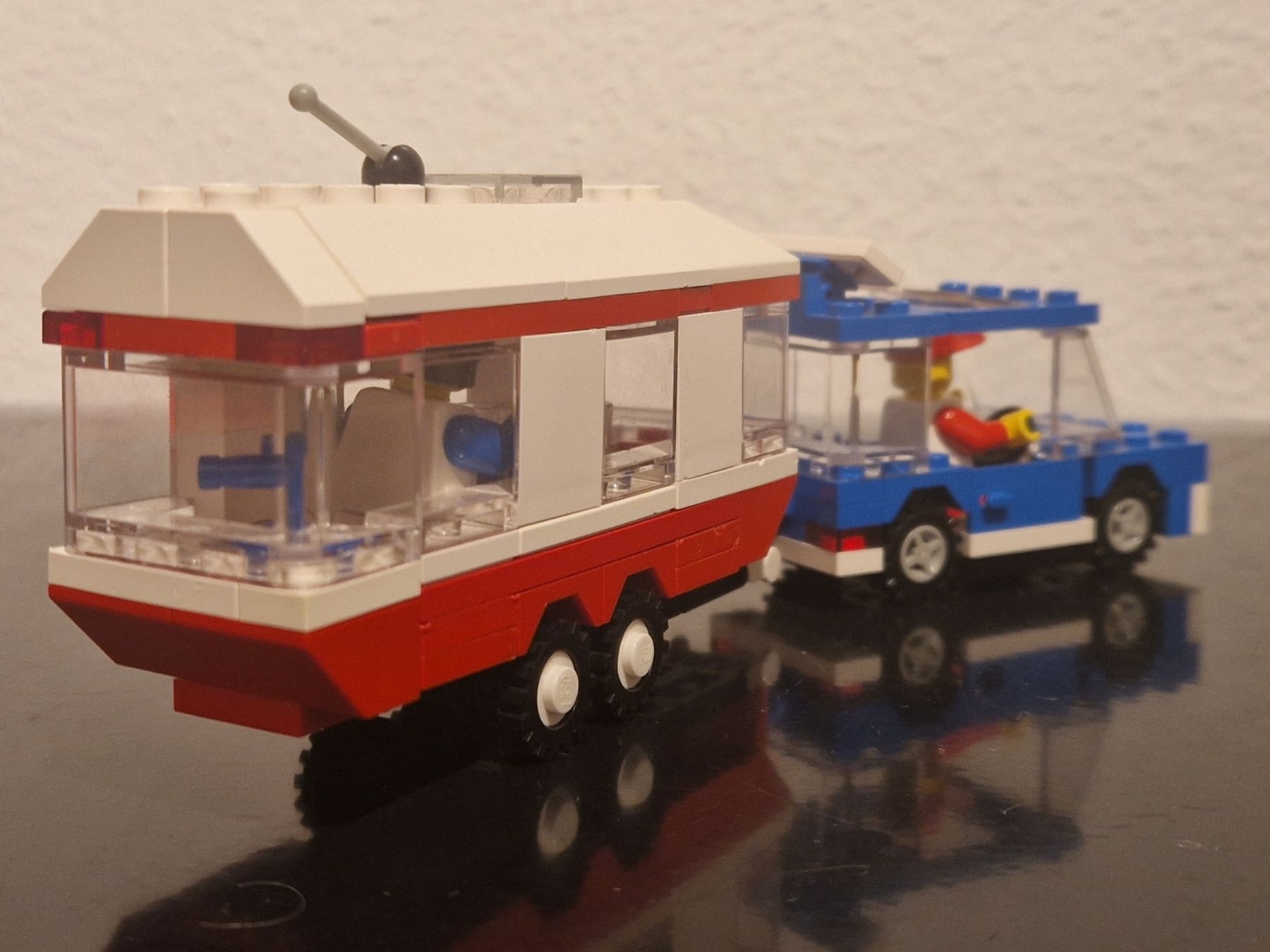 Lego Giocattoli: Wohnwagen mit Auto – Usato da Opfikon venduto da Meug 3