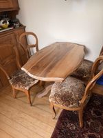 Tisch und Stühle, Abholung in Gampelen