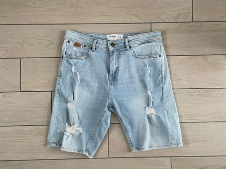 Pull&Bear denim jeans shorts (man) - EUR 42