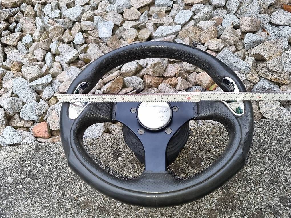 Toutes les pièces auto: lenkrad. – D'occasion à Zunzgen par goncalolucas