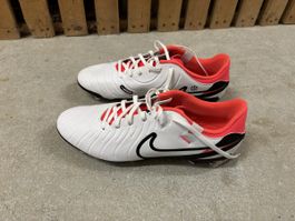 Chaussures football taille 44