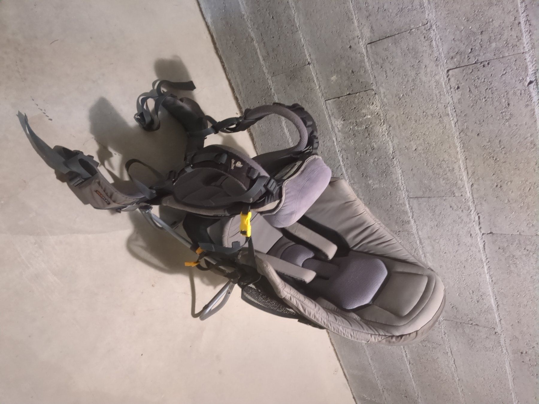 Deuter Marsupi portabebè: Sac a dos porte enfants deuter – Usato da Marly venduto da Marcbovigny