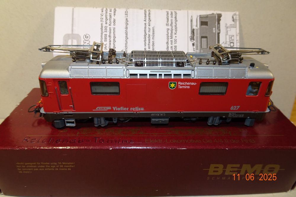Bemo Modelleisenbahnen: 1 loc Bemo HOm RhB Ge 4/4 II Reichenau-Tamins analogique – Neu (gemäss Beschreibung) aus Thierrens von commerceanibis 1