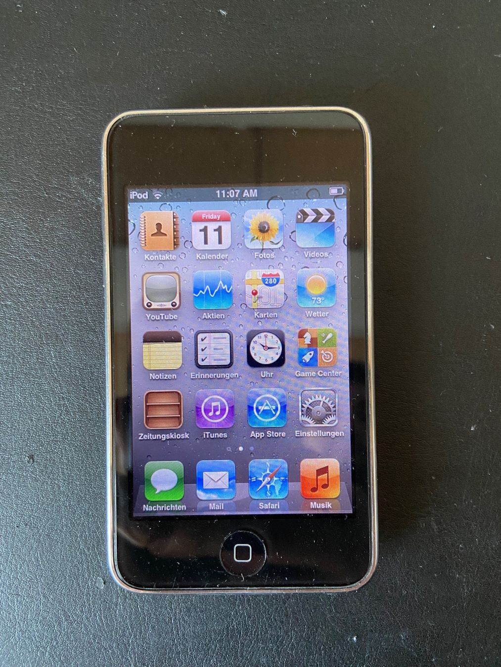 Apple Tragbarer Mediaplayer: iPod Touch 2. Generation 32 GB – Gebraucht aus Sirnach von