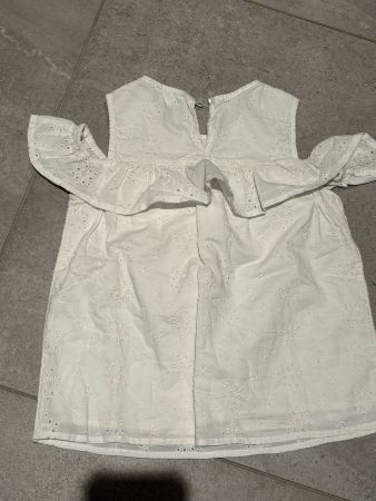 T-shirt haut blanc non stretch taille  petit donc 110 - 116