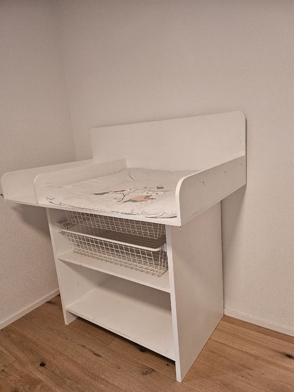 Wickeltisch & Zubehör: Wickeltisch gross – Gebraucht aus Wohlenschwil von fabulous86