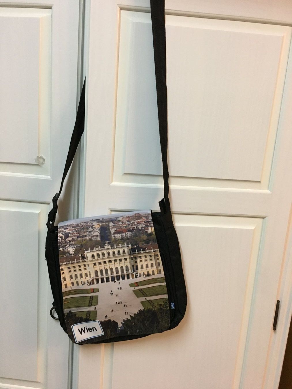 Borse da donna: Tasche WIEN, 29x29 cm – Usato da Arni AG venduto da Mimo007