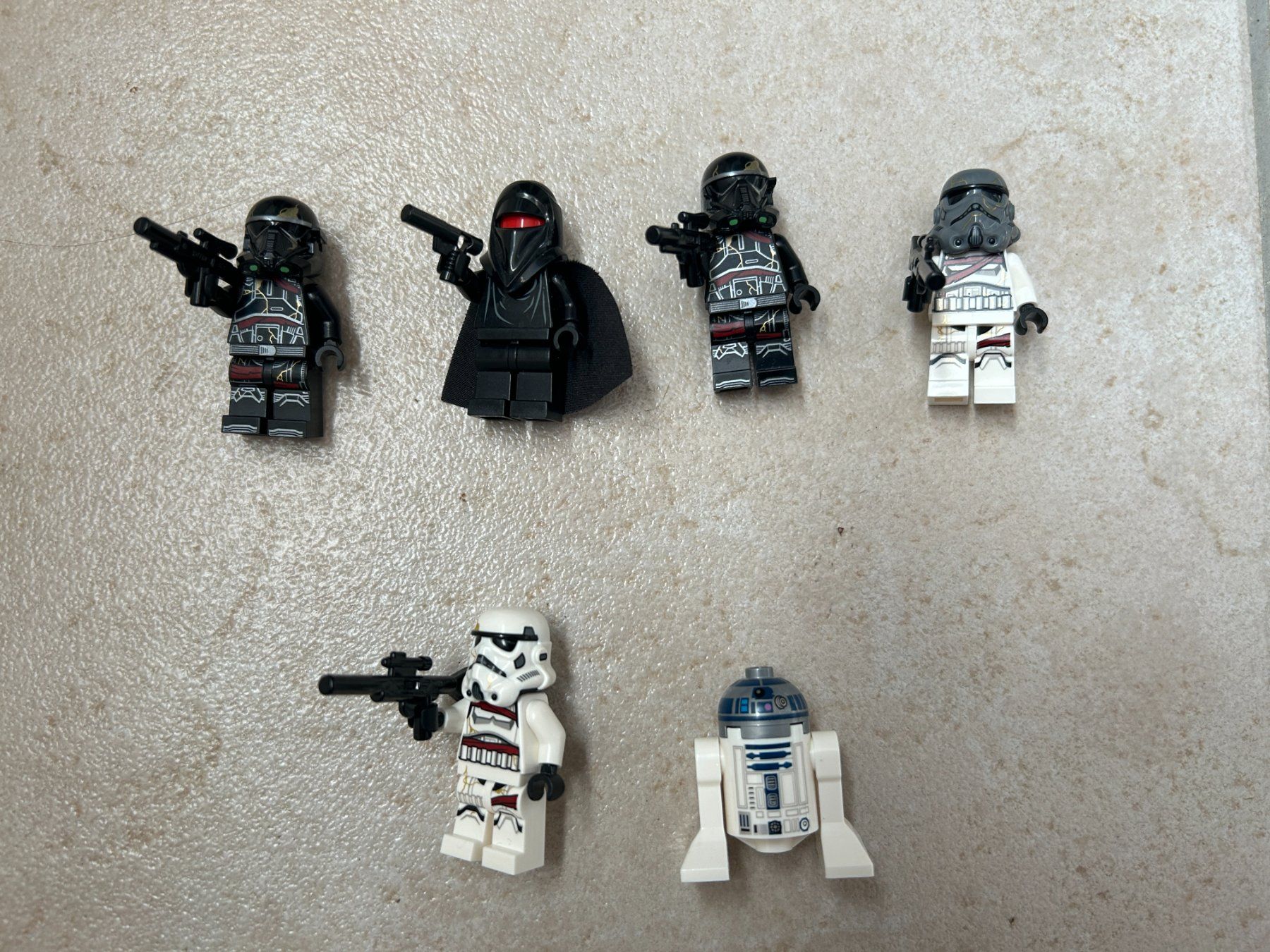 Lego Kit di costruzioni: Lot de 5 figurines LEGO Star Wars – Usato da Collombey venduto da cubitus79