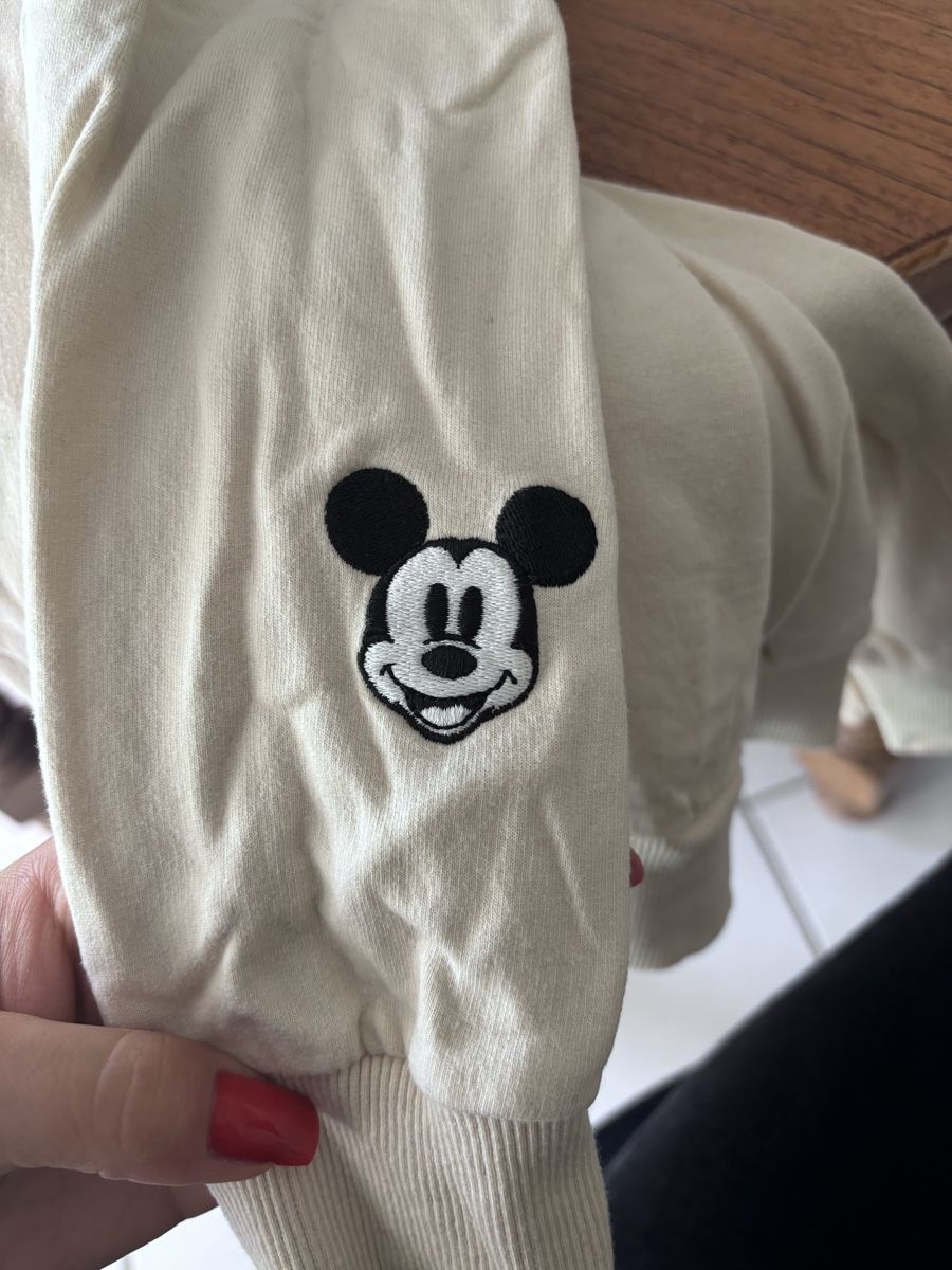 Maglioni & Felpe: Disney Mickey Mouse Pullover Creme Grösse 10/M - Frühling – Usato da Lohn-Ammannsegg venduto da SolongeGe 1