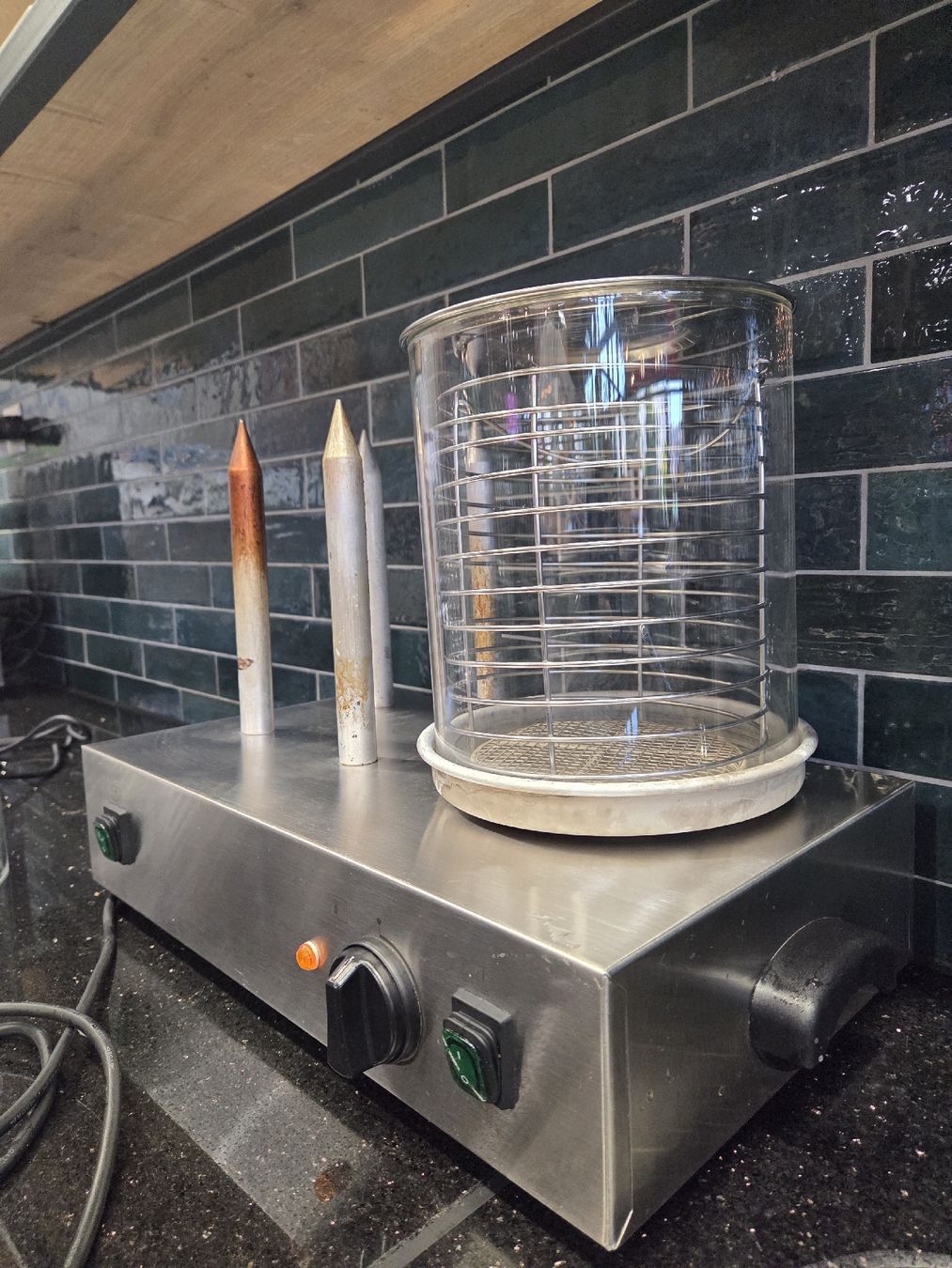 Elettrodomestici da cucina: Professionelle Hot Dog Maschine – Usato da Emmen venduto da GrabandGo 3