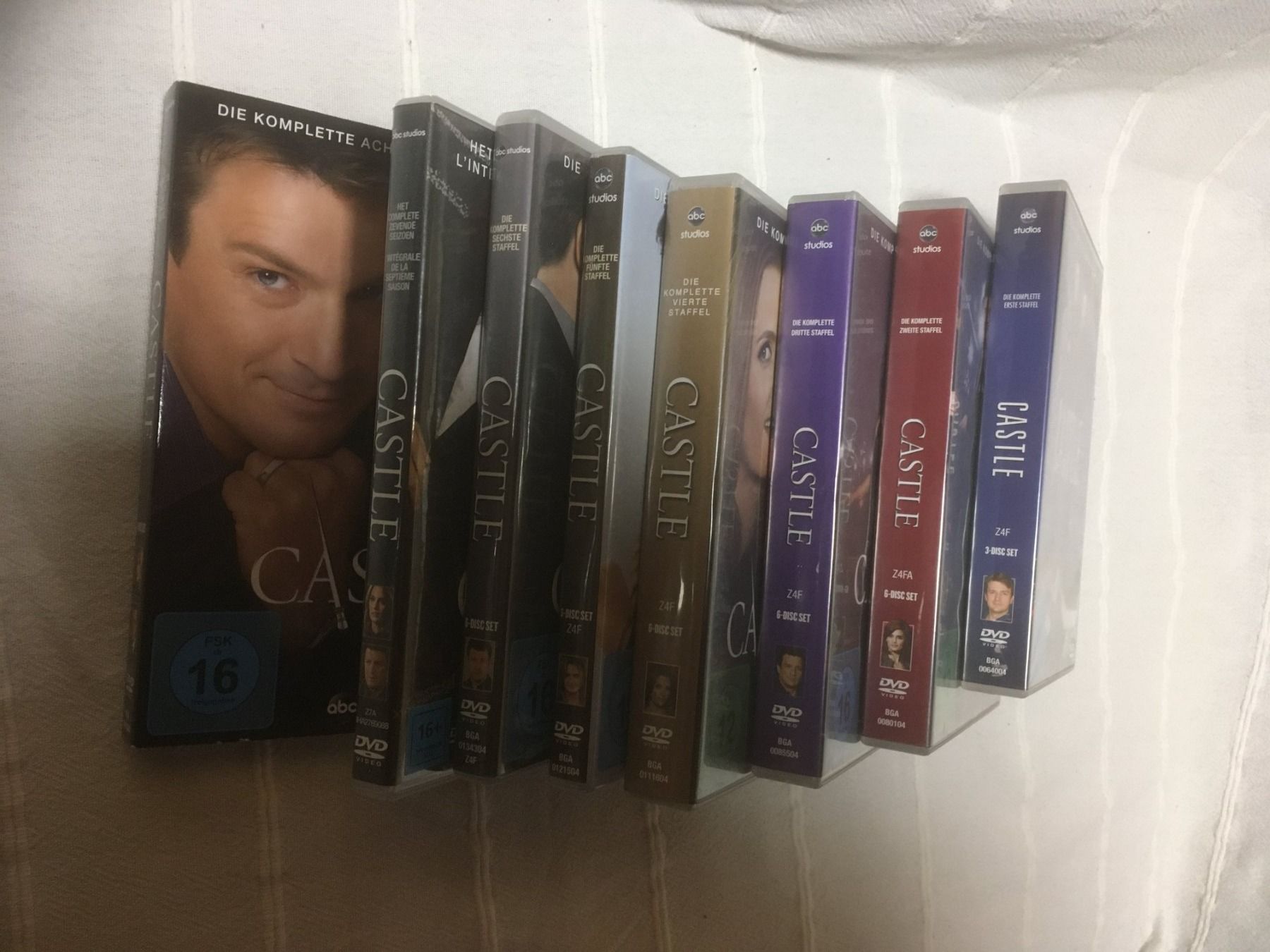 Tutti i DVDs: Castle Komplette TV Serie 8 Staffeln – Usato da Marbach LU venduto da Hoheduene