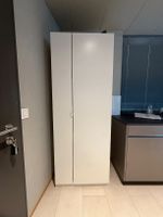 Neuwertiger moderner weisser Schrank ab CHF 1.00!
