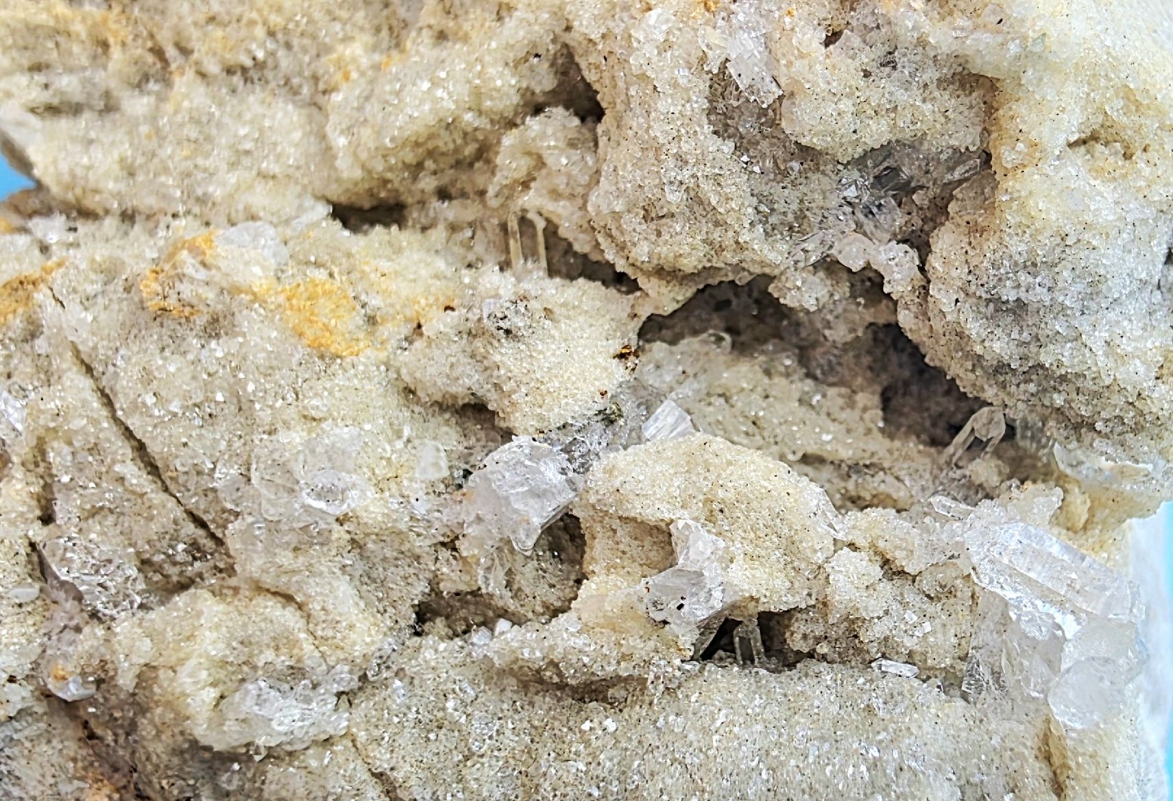Mineralien & Heilsteine: Quarz in Dolomitdruse Lengenbach Binntal – Gebraucht aus Glis von nbu_65ys