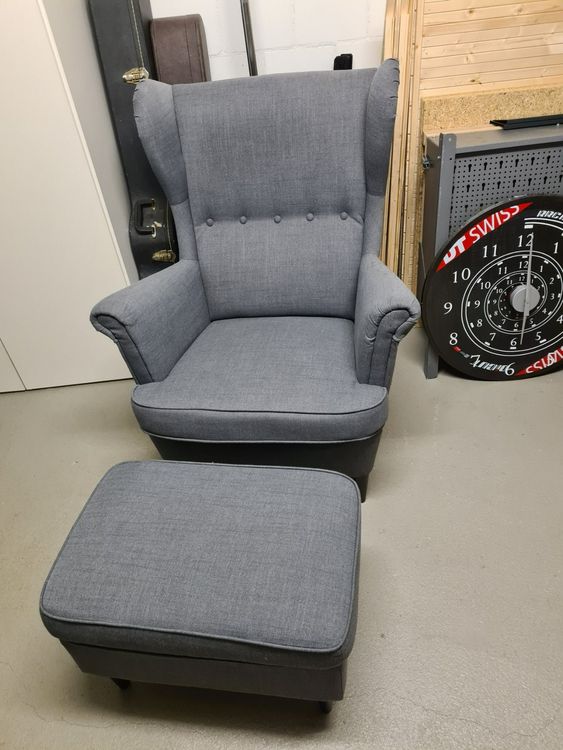 Strandmon Ohrensessel von IKEA mit Hocker Kaufen auf Ricardo