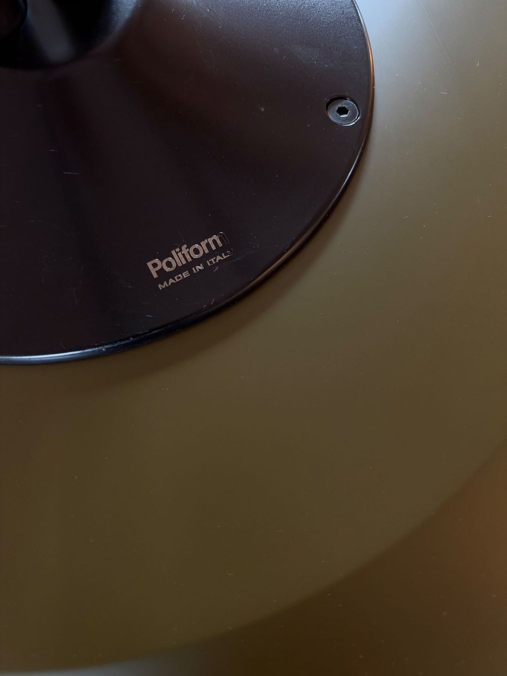 Poliform Tische: Stilvoller Beistelltisch von Poliform – Gebraucht aus Attikon von BoatTrip 4
