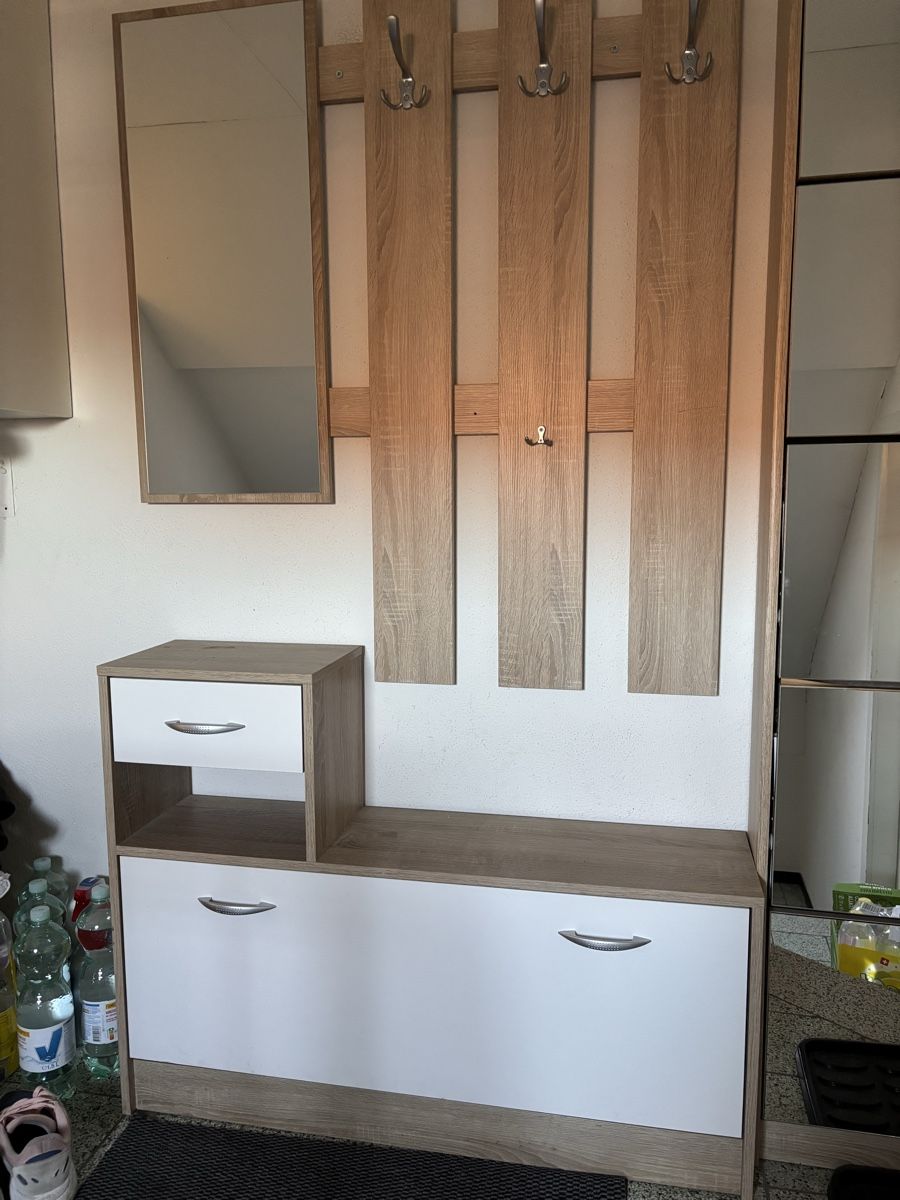 Porte manteau: Garderobe  – D'occasion à frenkendorf par bramborka