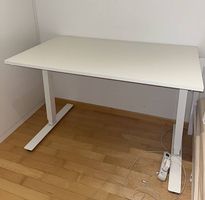 Schreibtisch