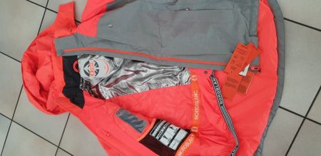 Neu skijacke in gr 34, 36 or 38