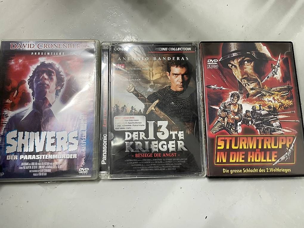 Tutti i DVDs: Div. DVD und Staffeln (LOST 1/3) – Usato da Täuffelen venduto da Cedu5 1