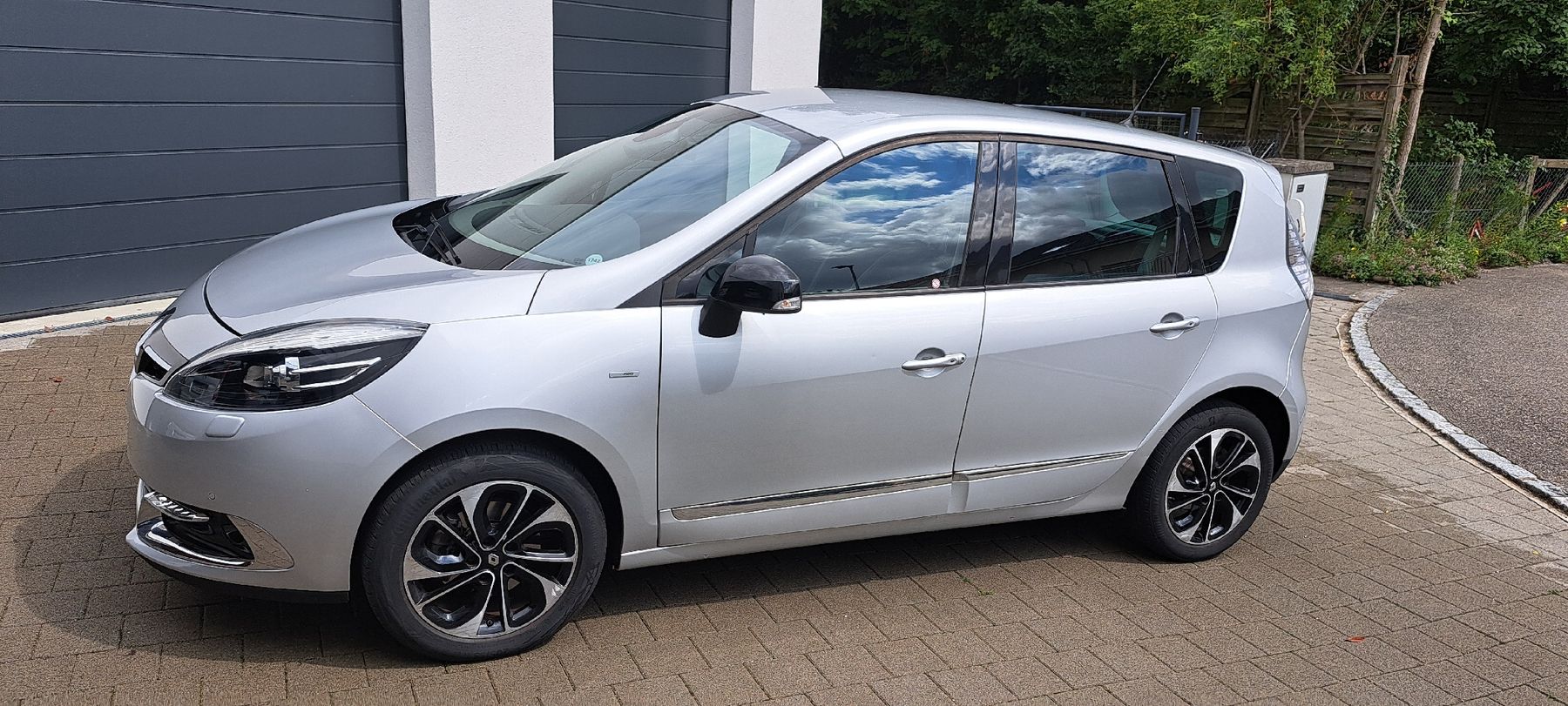Renault Autos: Renault Scenic 1.2 16V Turbo Bose – Gebraucht aus Leibstadt von HRCRacing