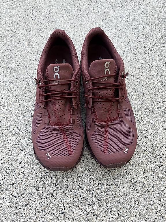On Damenschuhe: on cloud Damen 40 – Gebraucht aus Zezikon von male81
