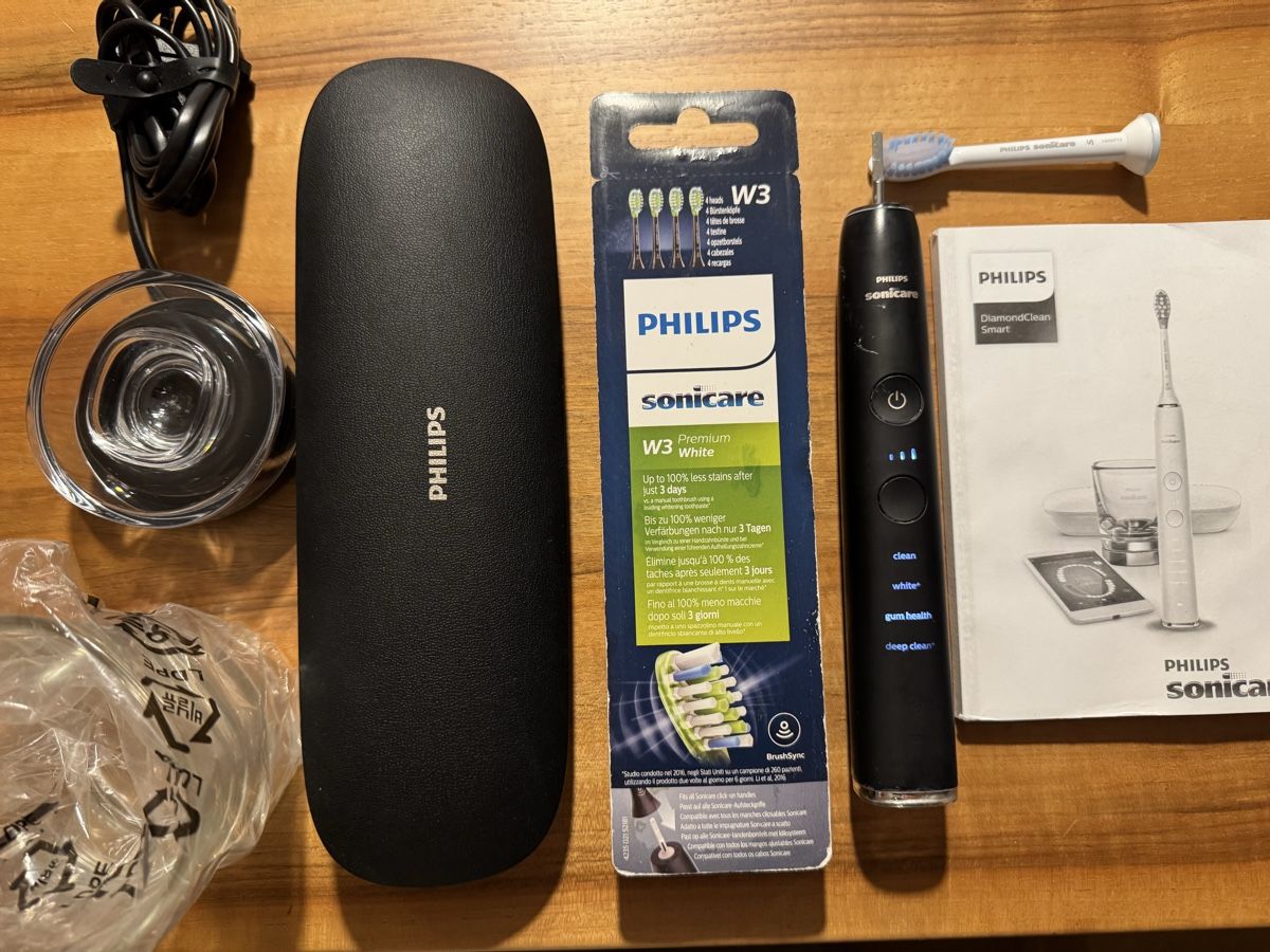 Philips Sonicare Cura dei denti: Philips Sonicare DiamondClean Smart HX992B schwarz – Usato da Hochdorf venduto da 2006kaufmann 3