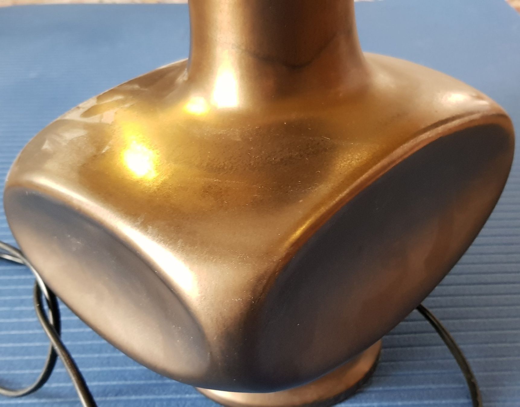 Lampade: Tischlampe schwarz goldfarben. – Usato da Uetliburg SG venduto da SUGORI 3