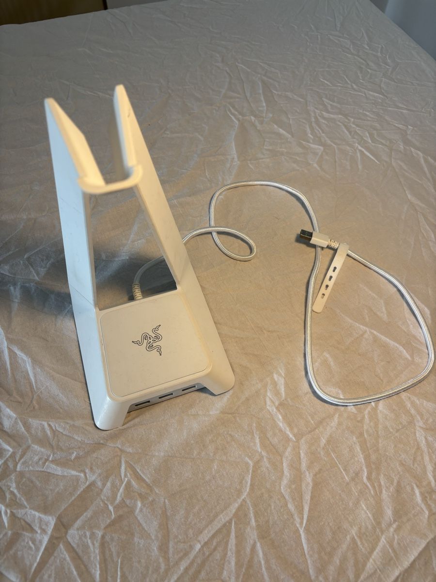 Razer Dockingstation: Razer Base Station Chroma – Gebraucht aus Bern von thi_9gyw
