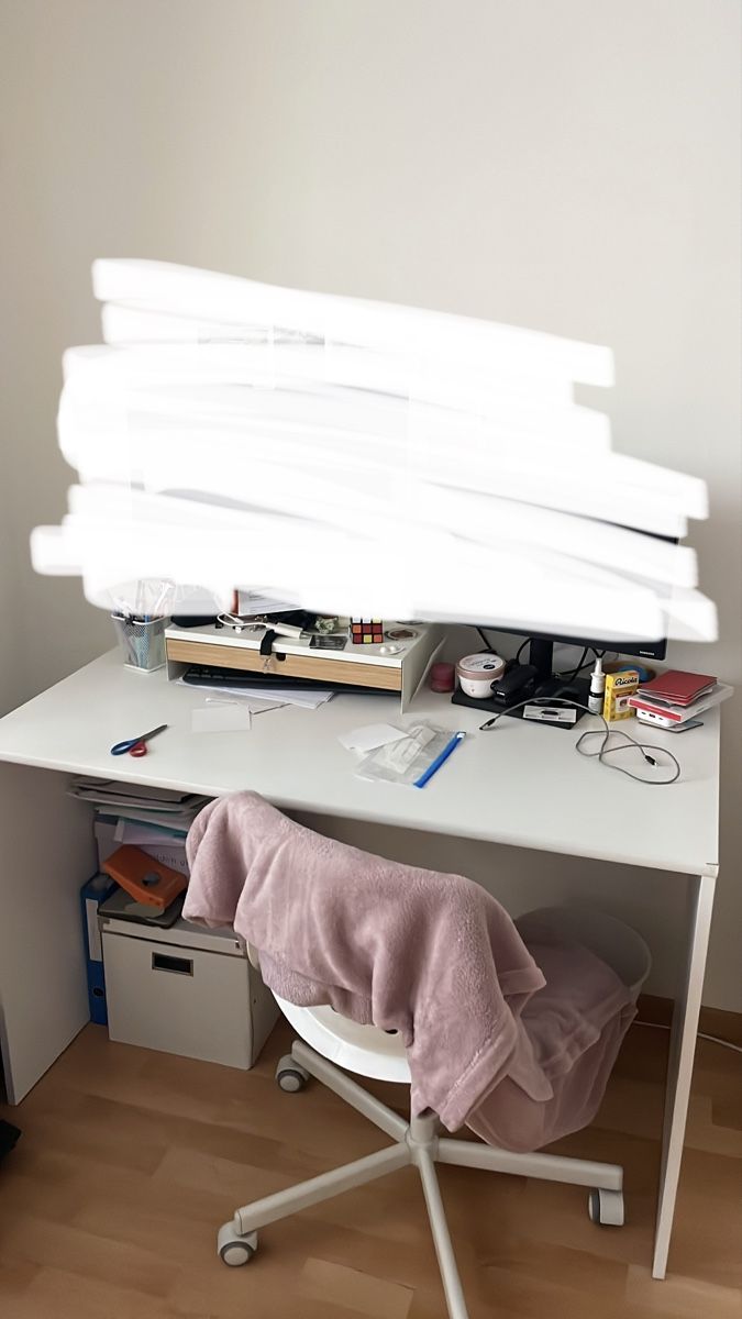 Scrivanie: Weisser Schreibtisch 76x120x60 – Usato da Zürich venduto da Sr220sr 1