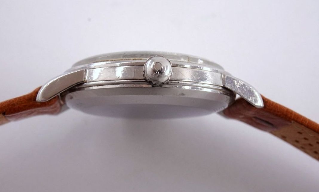 Omega Montres: Montre Omega Bumper 1944  – D'occasion à Carouge GE par aditzoff 2