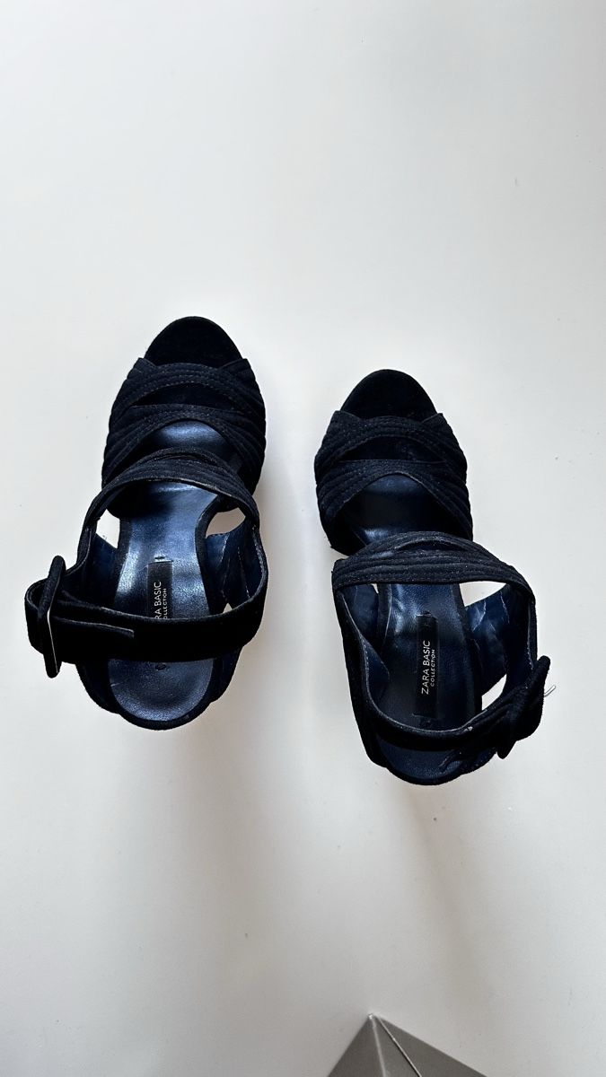 Zara Chaussures femmes: Pumps Zara Basic schwarz Gr. 36 – Neuf (Voir description) à Bern par WiederWert 1