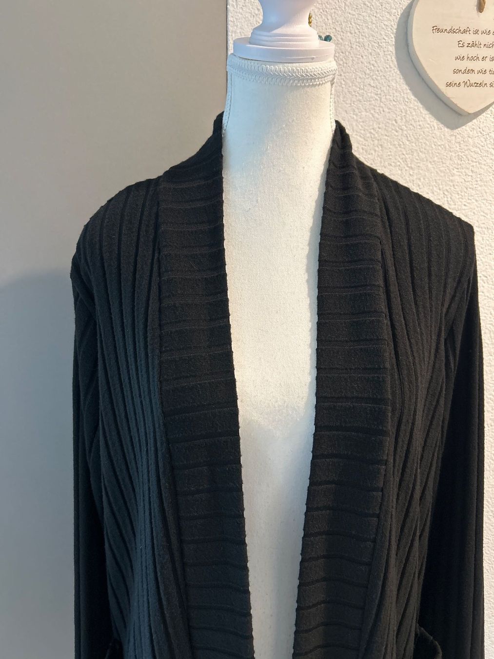 Giacche: Damen Strickjacke lang schwarz Grösse L – Nuovo (secondo la descrizione) da Brunnen venduto da Nala2929 3