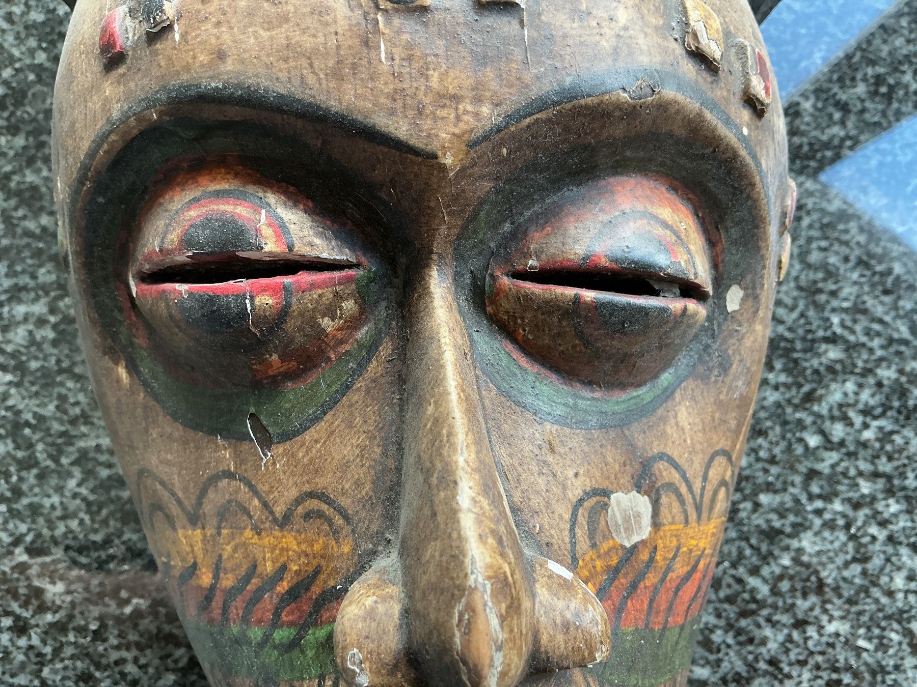 Arte internazionale: Afrikanische Maske Holz – Usato da Bern venduto da vielerart 1