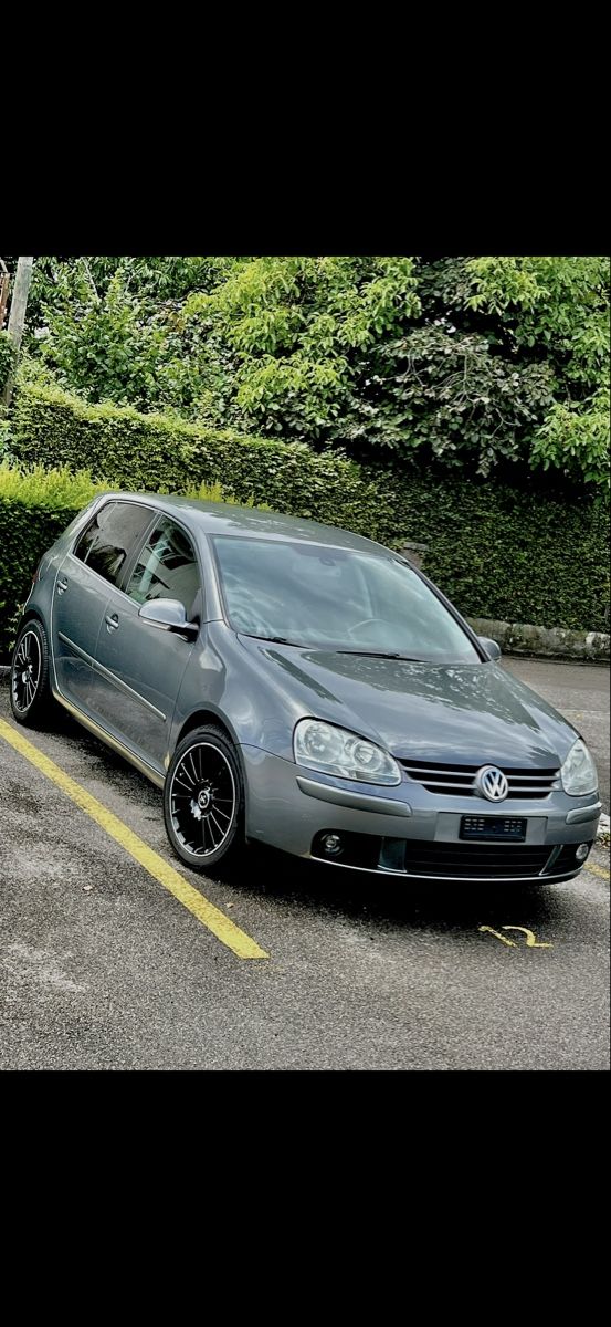 VW Automobili: Golf V 2.0 DIESEL 140 ps – Usato da RÜMLANG venduto da kur_8dnm