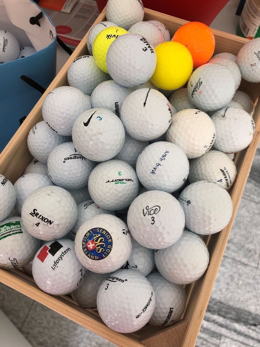 Palloni: 50 Golfbälle gebraucht – Usato da St. Gallen venduto da Ursula66