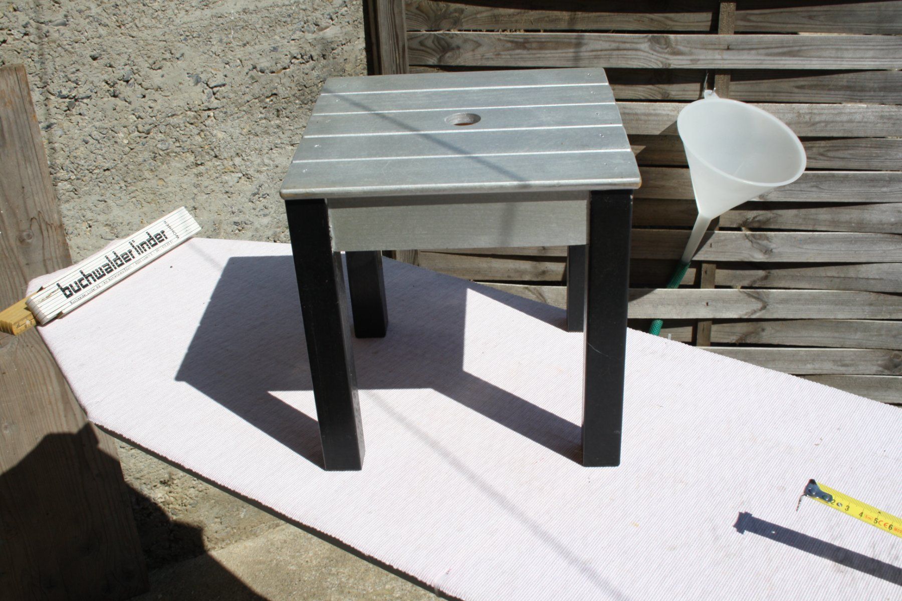 Sgabelli: BLUMENHOCKER HOCKER PFLANZENHOCKER SCHÄMELI – Usato da Wauwil venduto da Pneuedy 1