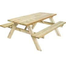 Gartengarnitur aus Holz