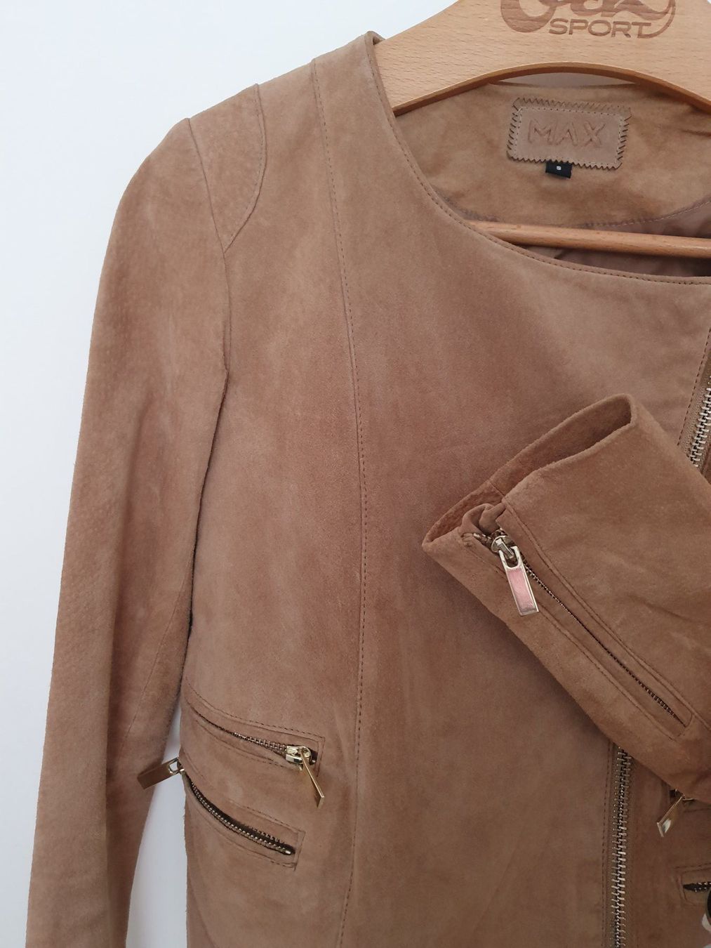 Giacche: Wunderschöne MAX Wildlederjacke mit goldenen Verschlüssen, S – Usato da Zürich venduto da natalos 3