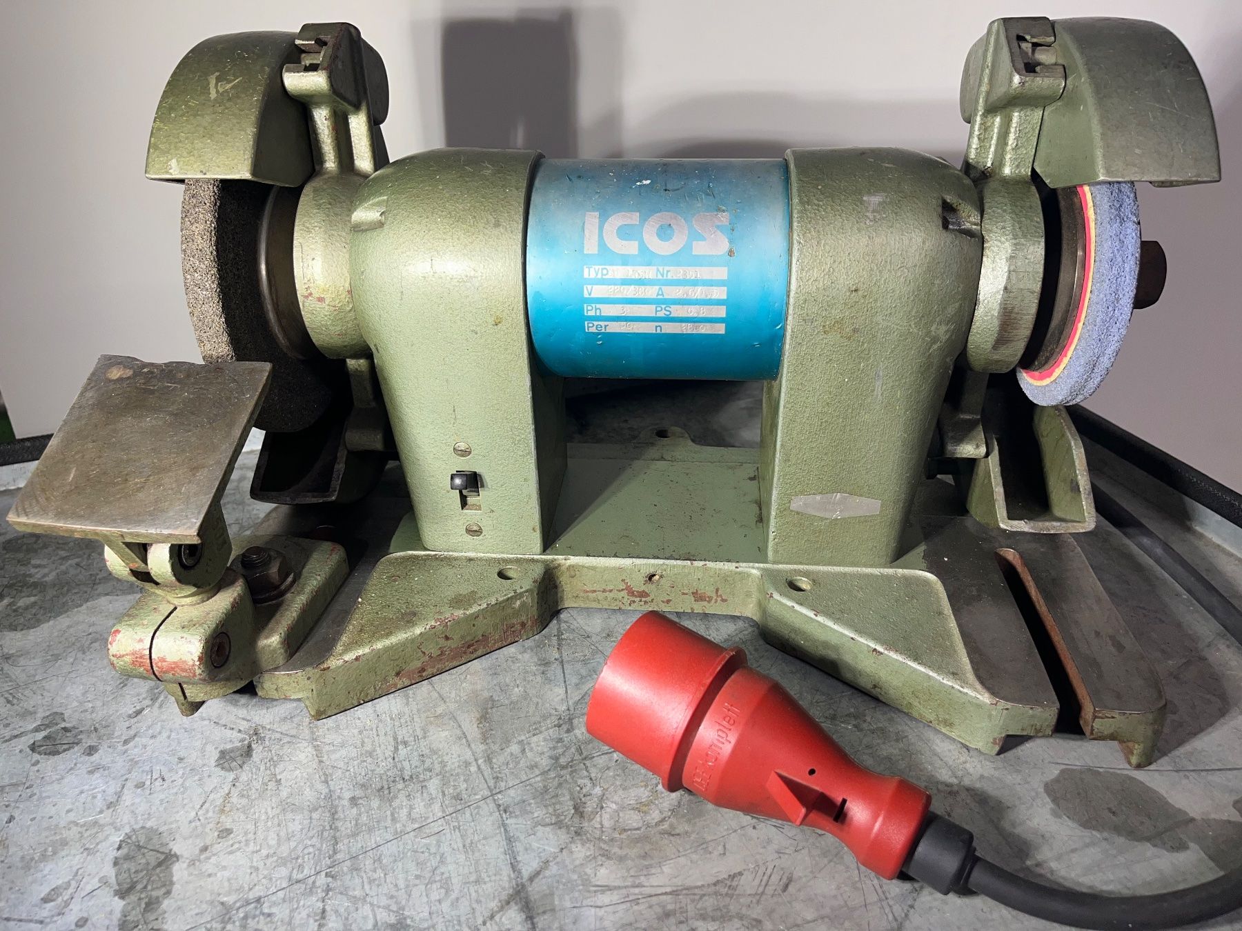 Tutte le macchine: Doppelschliefmaschine - Icos/Iseli – Usato da Winterthur venduto da ReUse_Baumarkt