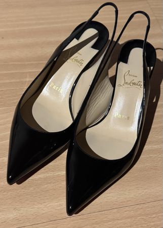 Christian Louboutin Pumps, Grösse 37.5, Farbe Schwarz 