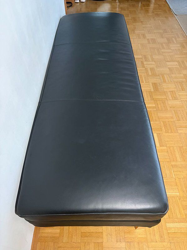 Bänke: Sitzbank Sofa, echtes Leder – Gebraucht aus Zürich von Amamon 2