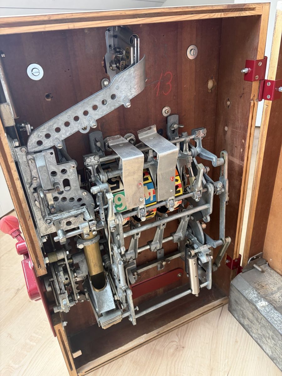 Spielautomaten: Spielautomat Tivoli restauriert – Gebraucht aus Benglen von Hpete 1