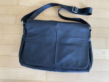 Briefcase / Briefträger / Umhängetasche