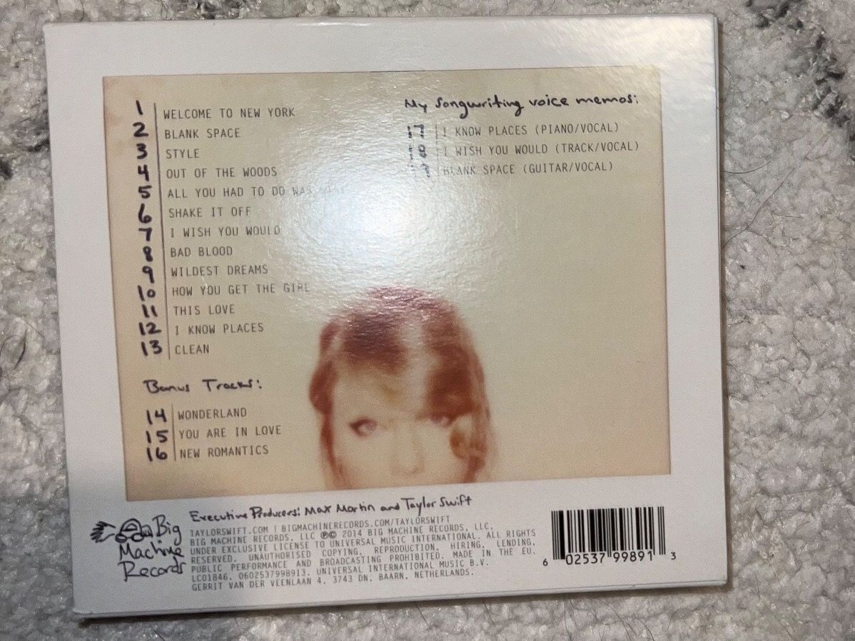 CDs: Taylor Swift CD 1989 mit Bilder – Gebraucht aus Luzern von  2