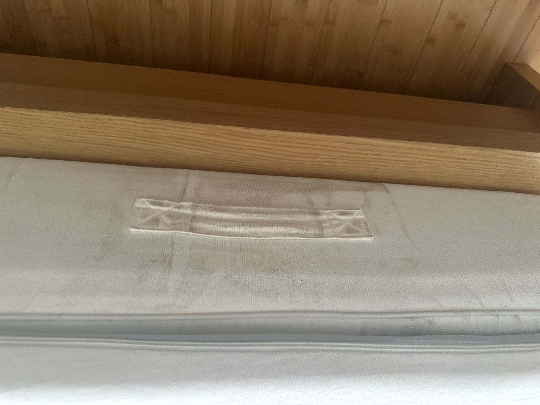 Betten: Malm Bett inkl. Matratze & Topper – Gebraucht aus Wollerau von  2