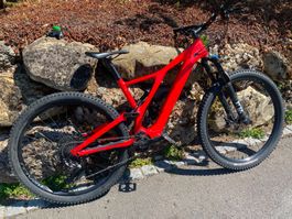 Superleichtes E-Bike SPECIALIZED Turbo Levo SL Comp Gr. L