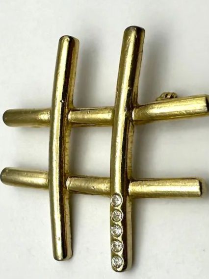 Spille & Fermagli: Vintage   Modernist Hashtag Brosche m. Swarowski Steinen – Usato da Beckenried venduto da SylvkensWorld 5