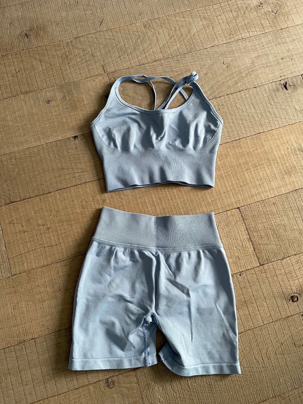 Teveo Lotti di vestiti: Teveo Statement Sportset – Usato da Bonstetten venduto da Pina15