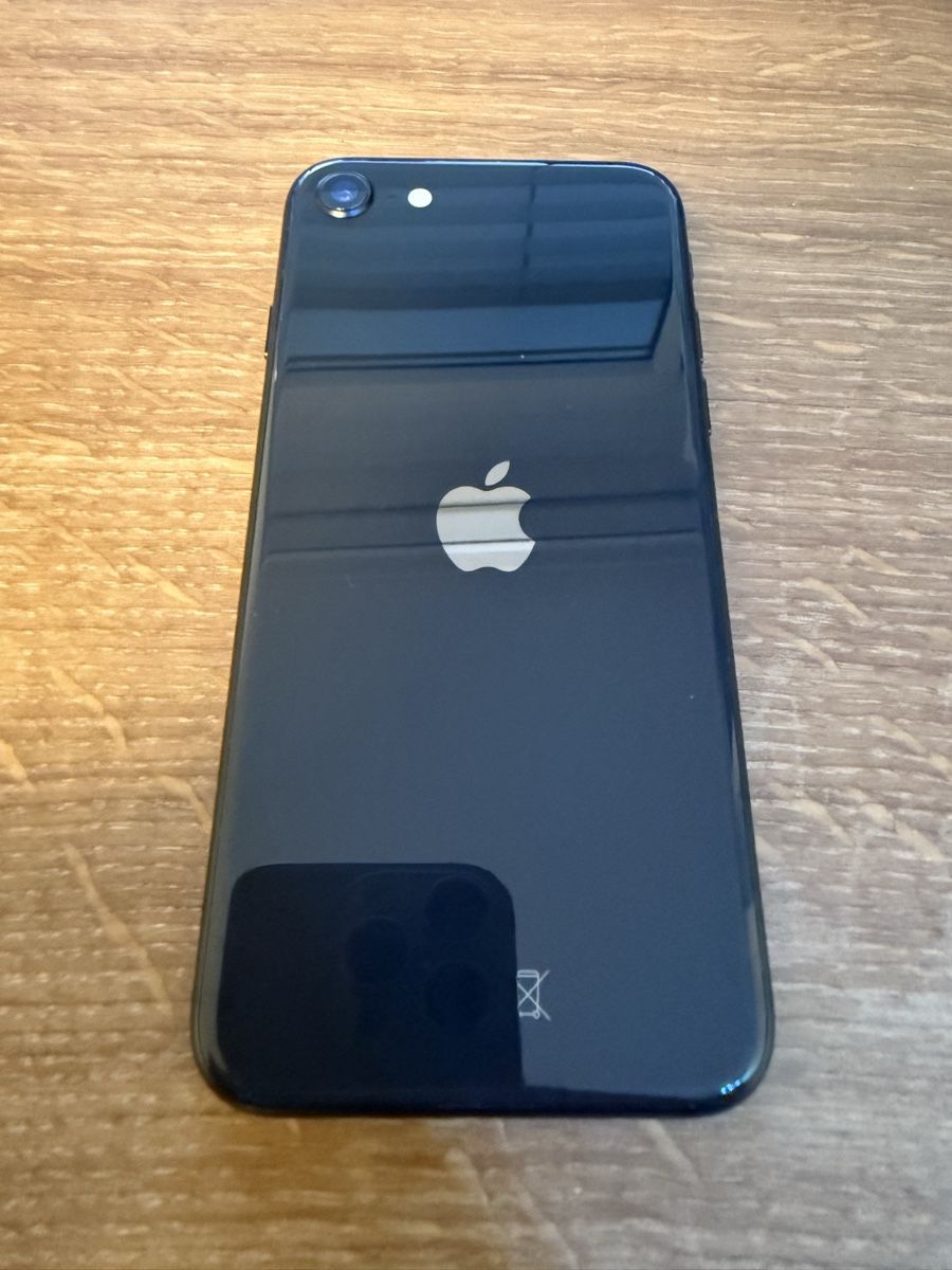 Apple Telefoni cellulari / Smartphones: iPhone SE 2nd Generation 64gb – Usato da Goldingen venduto da Thomas.Perrin 1
