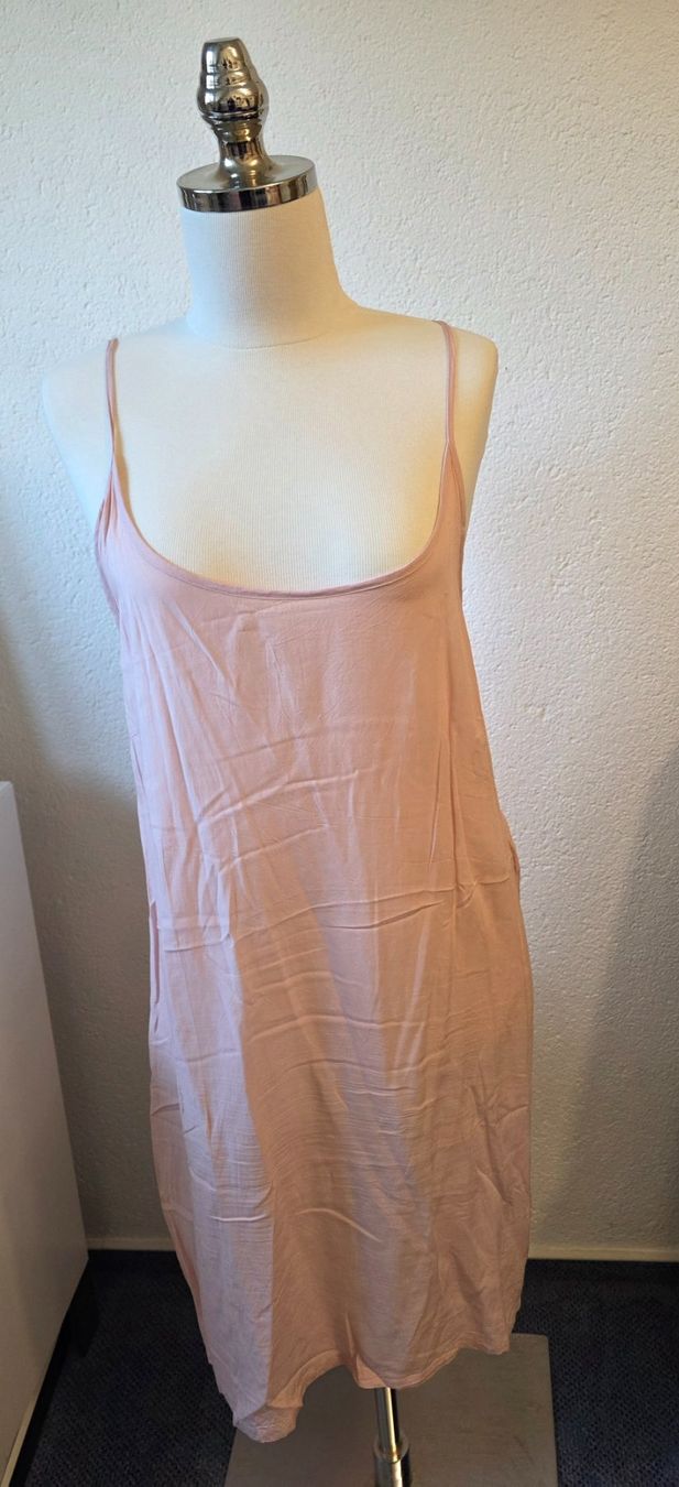 Vestiti: Ultra leichtes rosa Maxikleid – Usato da Neerach venduto da Basile1 4